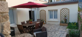 Grande maison conviviale à Flamanville avec jardin clos